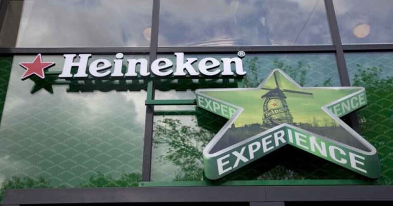 HEINEKEN producirá 50 toneladas de «hielo seco» para refrigerar vacunas contra COVID-19