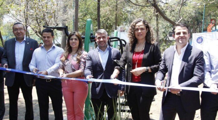 La marca cervecera HEINEKEN México dona gimnasios al aire libre