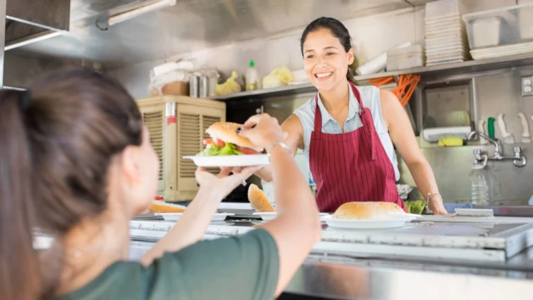 Día de la Hamburguesa: de platillo popular a negocio rentable