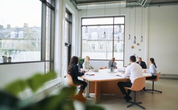 Salud mental en el trabajo: una prioridad para construir empresas mƔs saludables